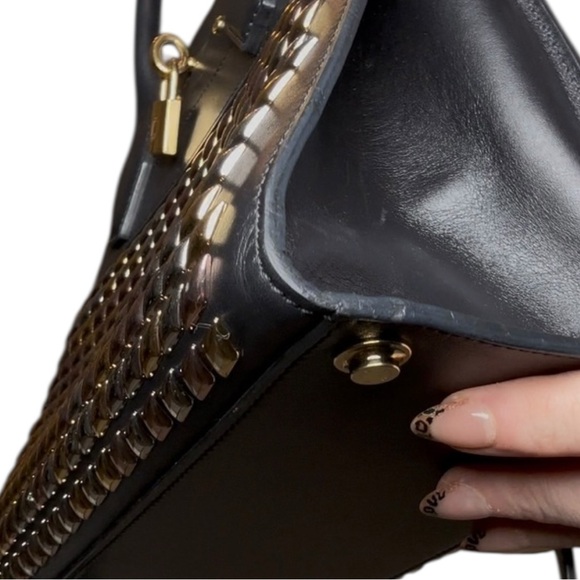 Louis Vuitton Black and Gold Shoulder Bag - Picture 5 of 12